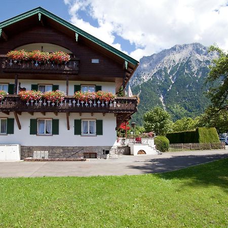 Gaestehaus Sonnenheim Mittenwald Dış mekan fotoğraf